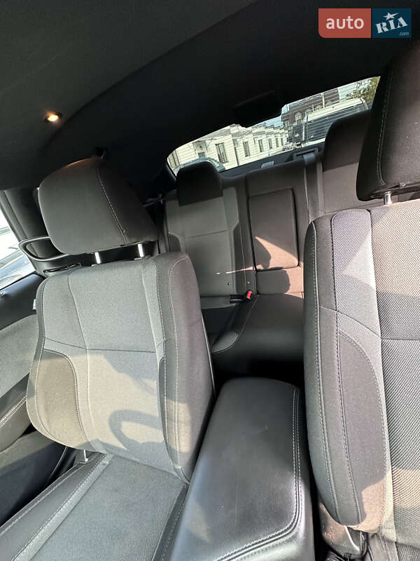 Купе Dodge Challenger 2015 в Луцке