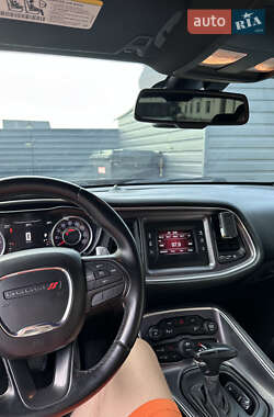 Купе Dodge Challenger 2015 в  фото 22 Купе Dodge Challenger 2015 в