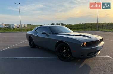 Купе Dodge Challenger 2018 в 