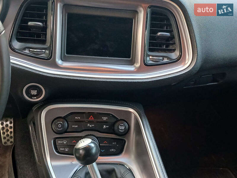 Купе Dodge Challenger 2019 в Киеве