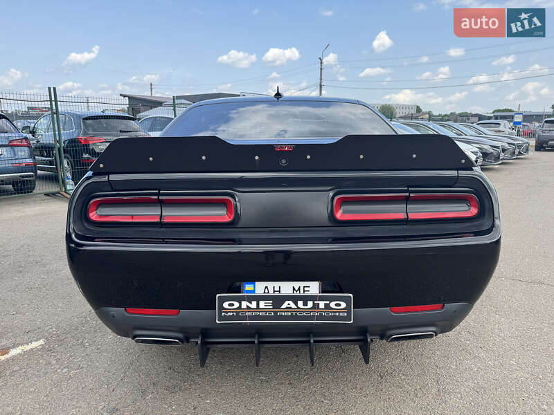 Купе Dodge Challenger 2017 в Киеве