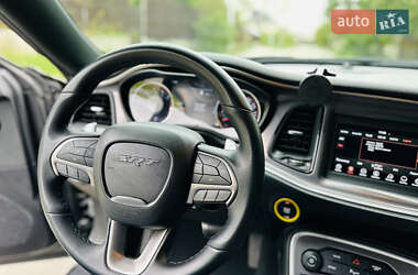Купе Dodge Challenger 2019 в 
