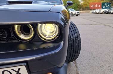Купе Dodge Challenger 2017 в 