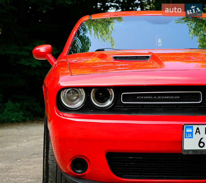 Купе Dodge Challenger 2016 в Киеве