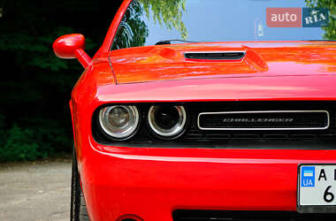 Купе Dodge Challenger 2016 в 
