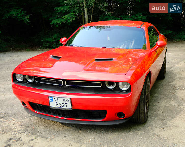 Купе Dodge Challenger 2016 в Киеве