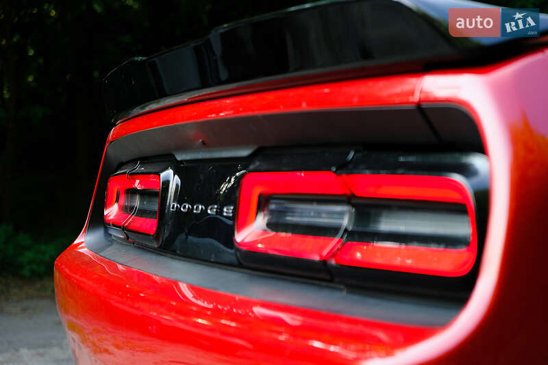Купе Dodge Challenger 2016 в Киеве