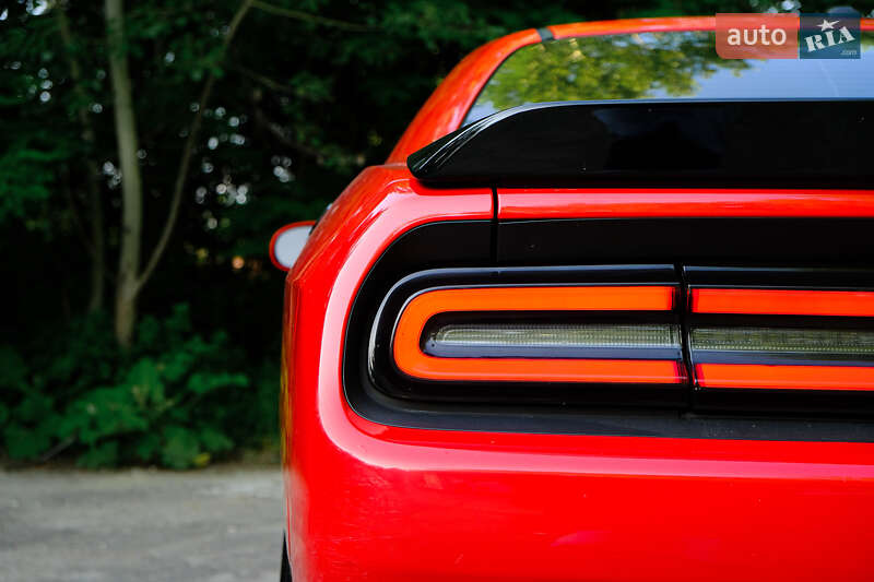 Купе Dodge Challenger 2016 в Киеве