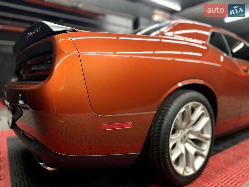 Купе Dodge Challenger 2020 в Києві
