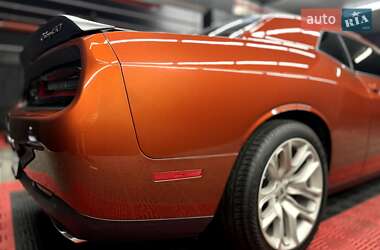 Купе Dodge Challenger 2020 в 