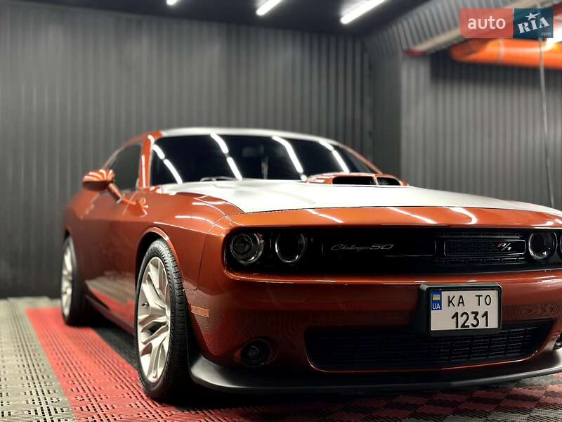 Купе Dodge Challenger 2020 в Києві