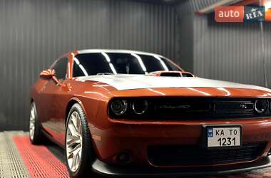 Купе Dodge Challenger 2020 в 
