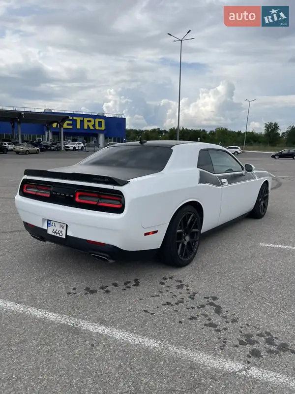 Dodge Challenger 2016