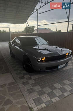Купе Dodge Challenger 2017 в 
