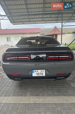 Купе Dodge Challenger 2017 в 