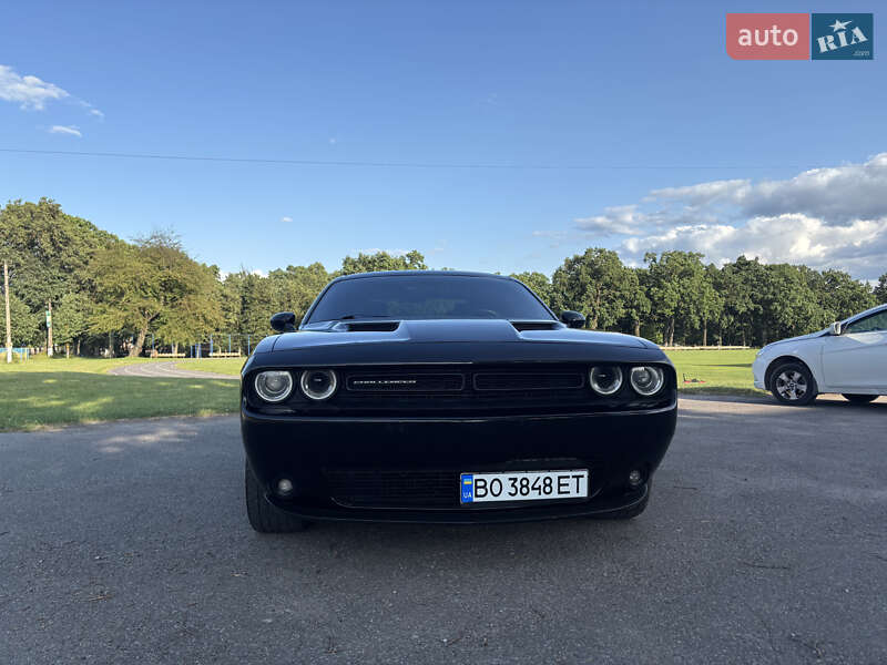 Купе Dodge Challenger 2019 в Тернополе