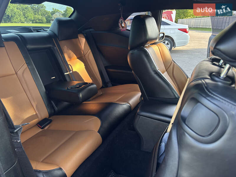 Купе Dodge Challenger 2019 в Тернополе