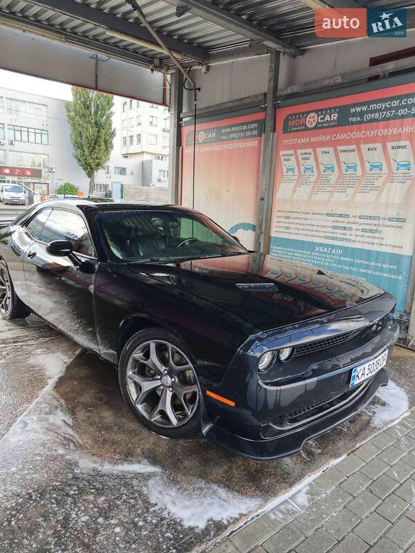 Купе Dodge Challenger 2014 в Киеве фото 3 Купе Dodge Challenger 2014 в Киеве