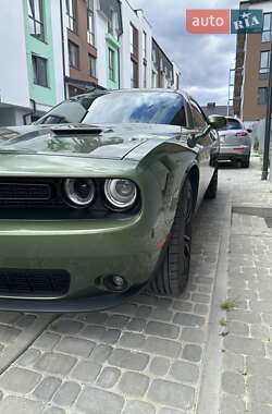 Купе Dodge Challenger 2018 в Львове
