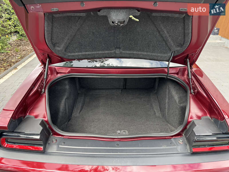 Купе Dodge Challenger 2019 в Львове