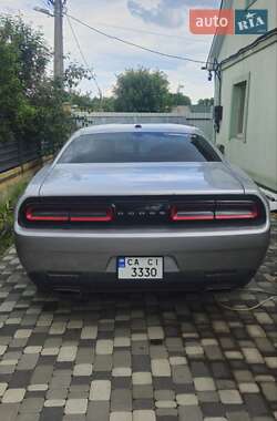 Купе Dodge Challenger 2017 в 