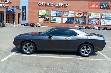 Купе Dodge Challenger 2018 в 
