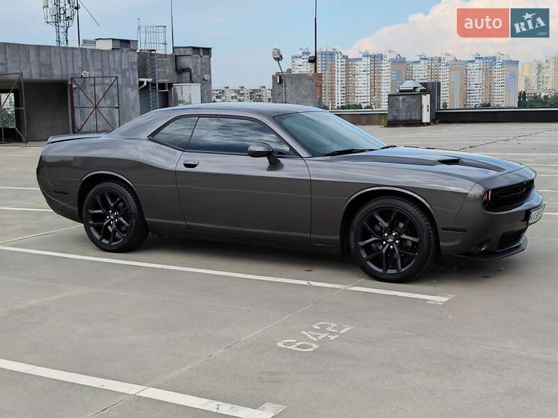 Купе Dodge Challenger 2020 в Киеве