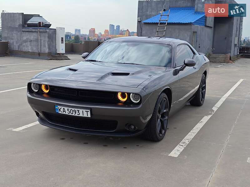 Купе Dodge Challenger 2020 в Киеве