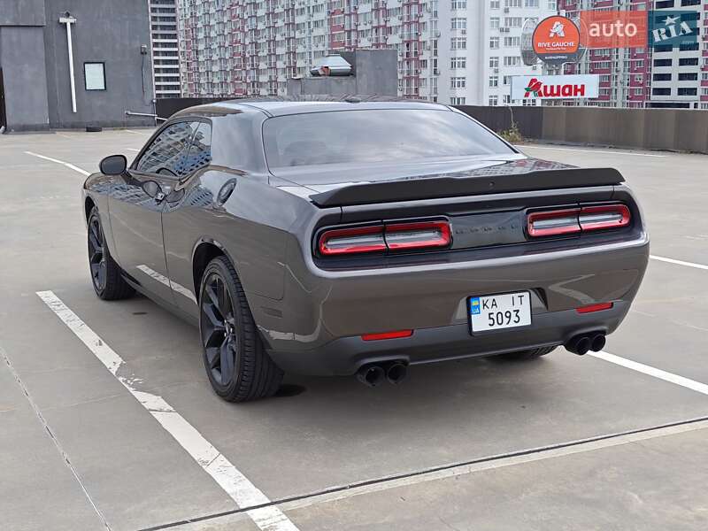 Купе Dodge Challenger 2020 в Киеве