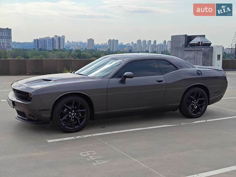 Купе Dodge Challenger 2020 в Киеве