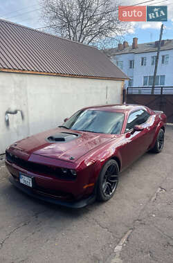Купе Dodge Challenger 2021 в 