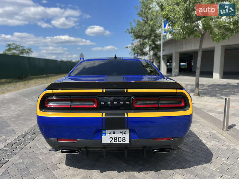 Купе Dodge Challenger 2022 в Киеве