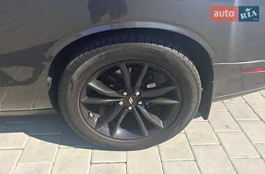 Купе Dodge Challenger 2017 в 