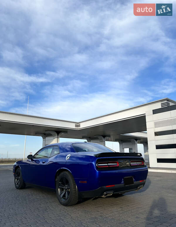 Купе Dodge Challenger 2019 в Умани