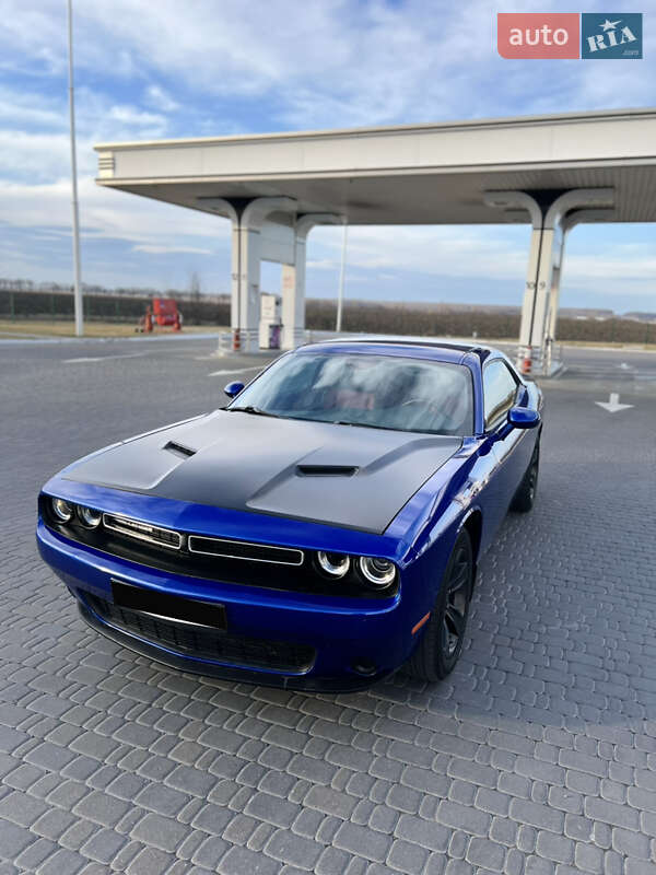 Купе Dodge Challenger 2019 в Умани