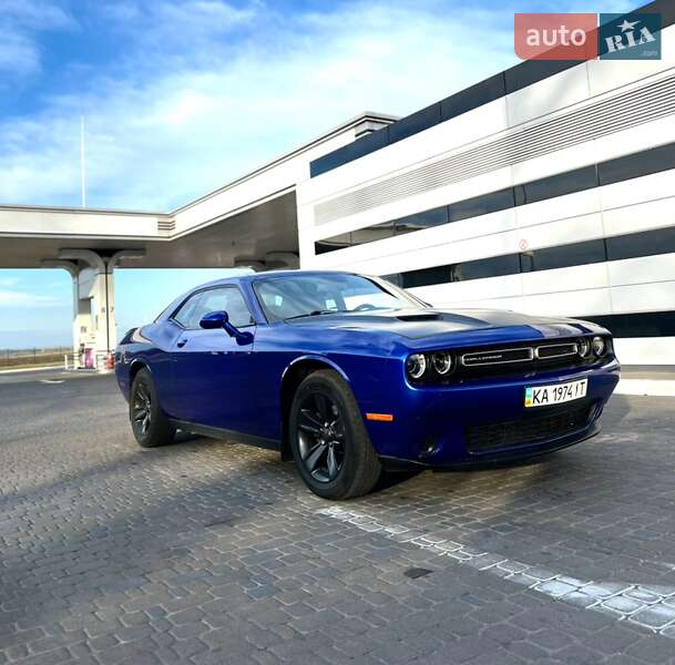 Купе Dodge Challenger 2019 в Умани