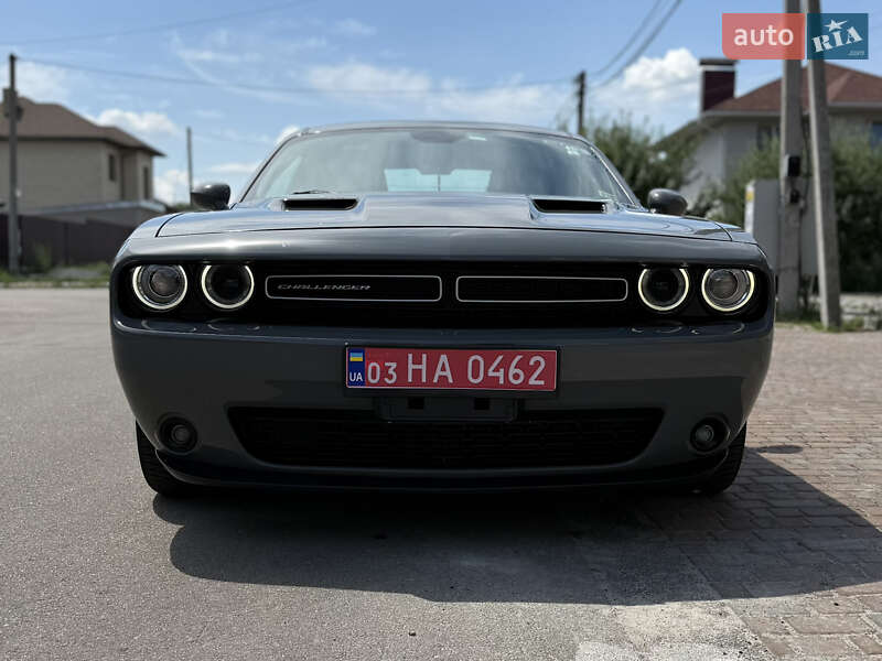Купе Dodge Challenger 2017 в Киеве