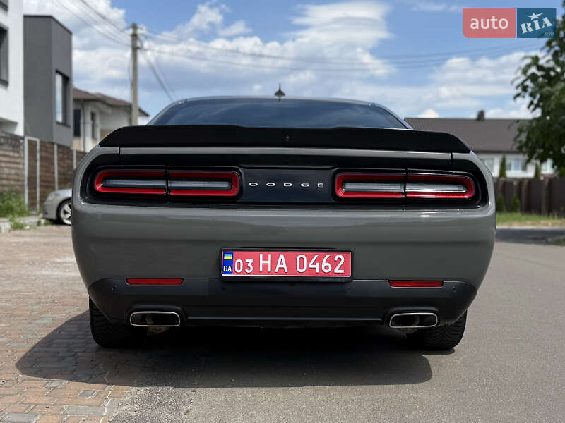 Купе Dodge Challenger 2017 в Киеве