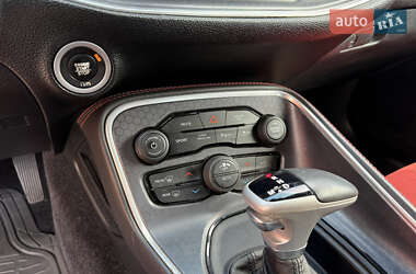 Купе Dodge Challenger 2017 в 