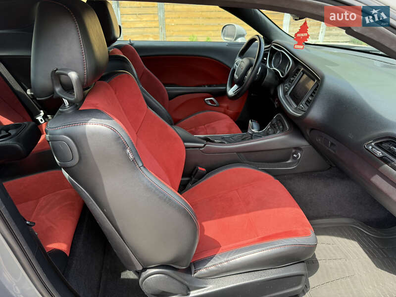 Купе Dodge Challenger 2017 в Киеве