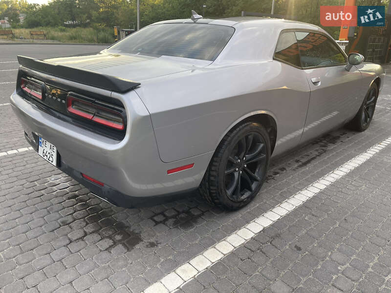 Купе Dodge Challenger 2015 в Каменском фото 5 Купе Dodge Challenger 2015 в Каменском