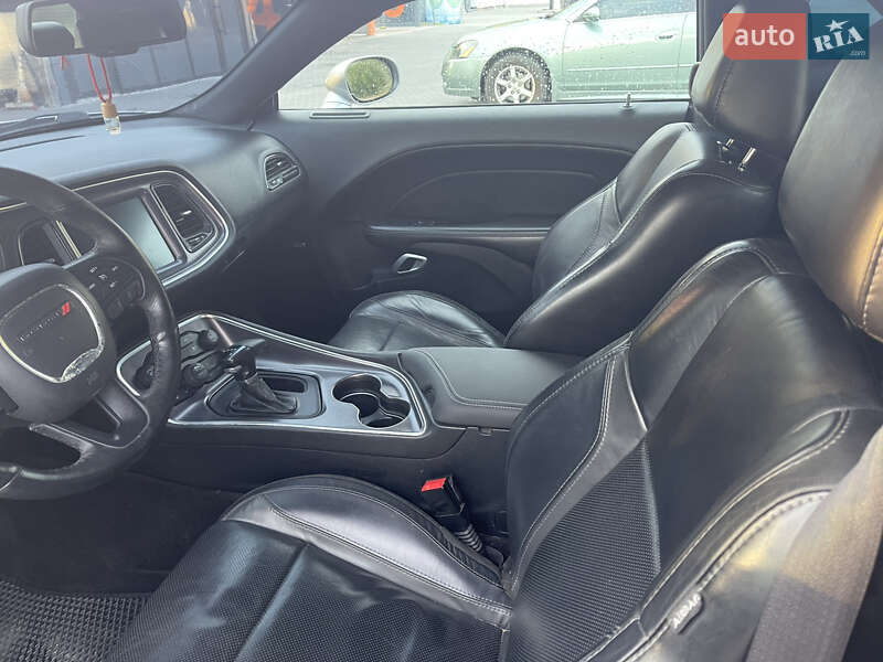 Купе Dodge Challenger 2015 в Каменском фото 15 Купе Dodge Challenger 2015 в Каменском