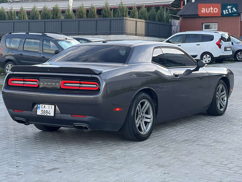 Купе Dodge Challenger 2015 в Ровно