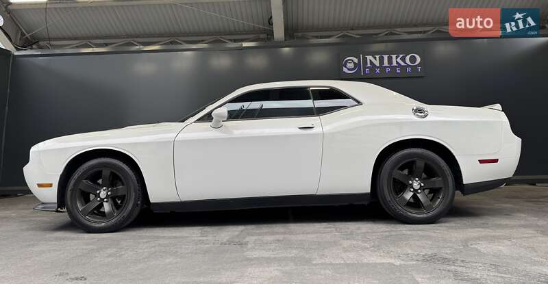 Купе Dodge Challenger 2013 в Киеве
