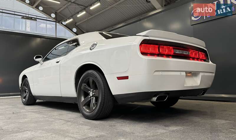Купе Dodge Challenger 2013 в Киеве