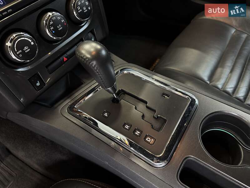 Купе Dodge Challenger 2013 в Киеве