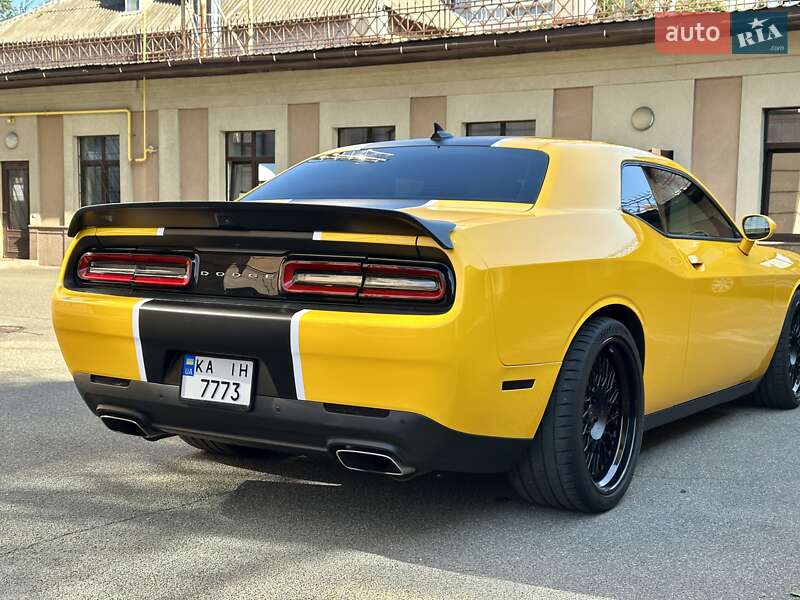 Купе Dodge Challenger 2020 в Киеве