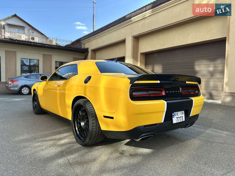 Купе Dodge Challenger 2020 в Киеве
