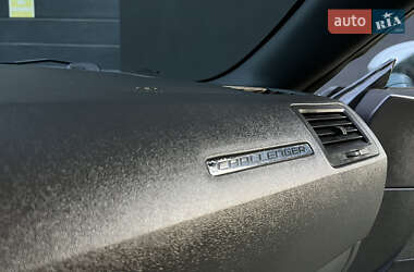 Купе Dodge Challenger 2013 в 