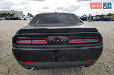 Купе Dodge Challenger 2018 в 